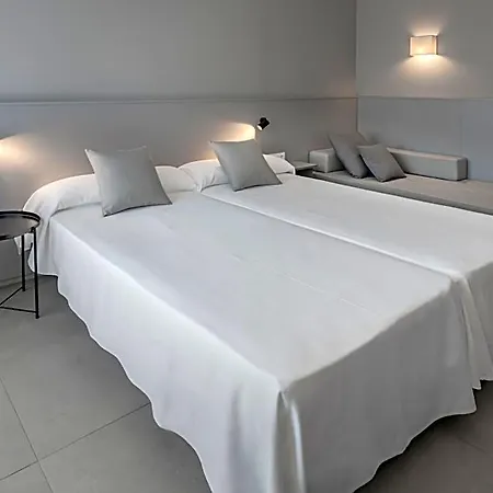 Ght Sa Riera Hotel
