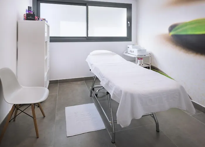 Готель Ght Sa Riera