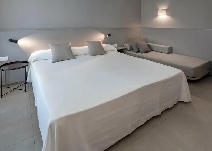 Ght Sa Riera Готель 4*